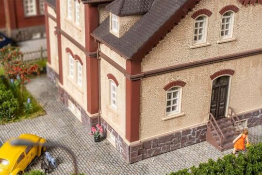 Faller H0 Woonhuis Bergmannsplatz 1 130752 - Afbeelding 3