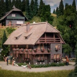 Faller H0 Jubileum-model horlogemakershuis met figuur 130012