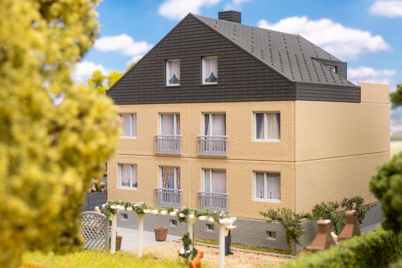 Faller H0 appartementen complex 130755 - Afbeelding 2